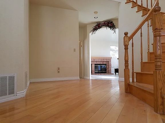 5th image of 8474 Daucus Ct