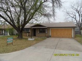 874 Lovers Ln, Grapevine, TX 76051