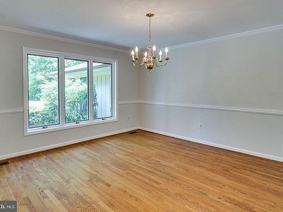 4th image of 8609 Ardfour Ln