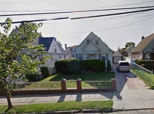 34-24 205th St, Flushing, NY 11361