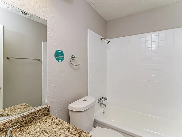 2917 Highlawn Ter — Photo 15