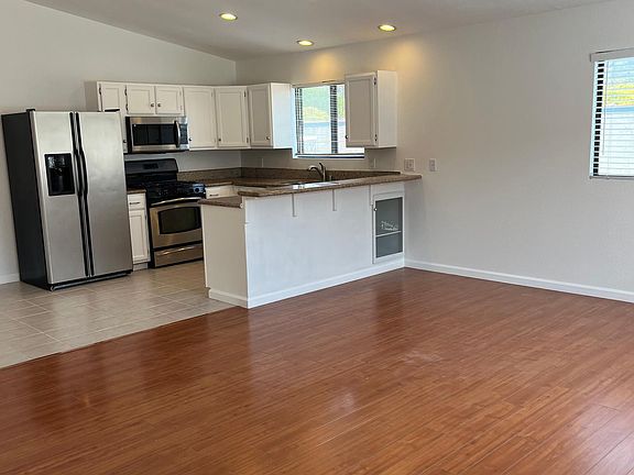 3rd image of 4515 Aragon Dr APT 3