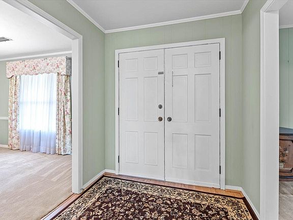 5th image of 2950 Evergreen Ln