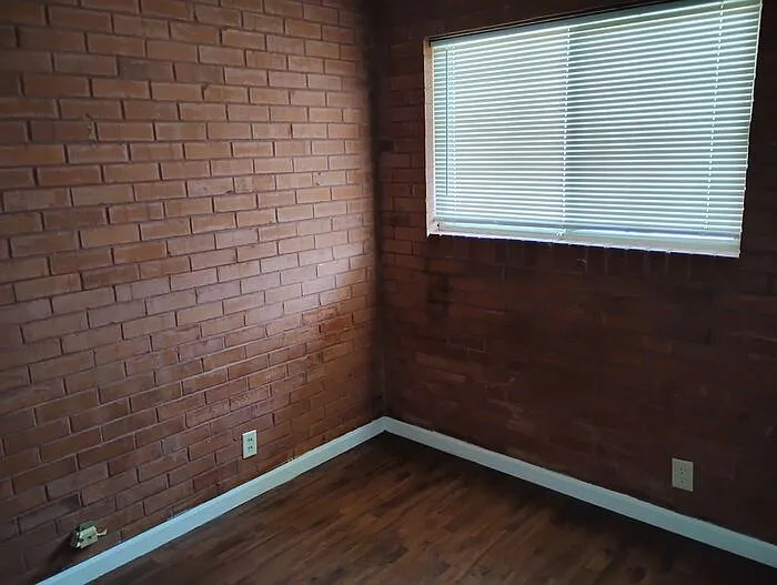 1 bed, 1.0 bath, $725 — Photo 3