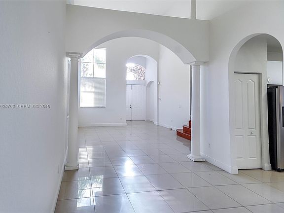 4th image of 2227 Portofino Ave