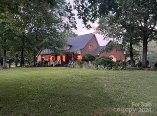 1240 Gaddy Rd S, Nebo, NC 28761