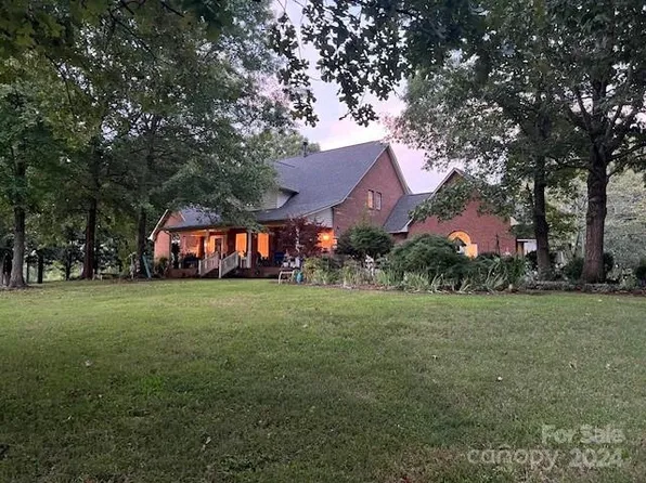 1240 Gaddy Rd S, Nebo, NC 28761