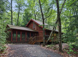 545 Leisure Lee Rd, Lee, MA 01238