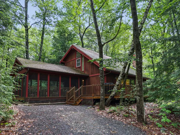 545 Leisure Lee Rd, Lee, MA 01238