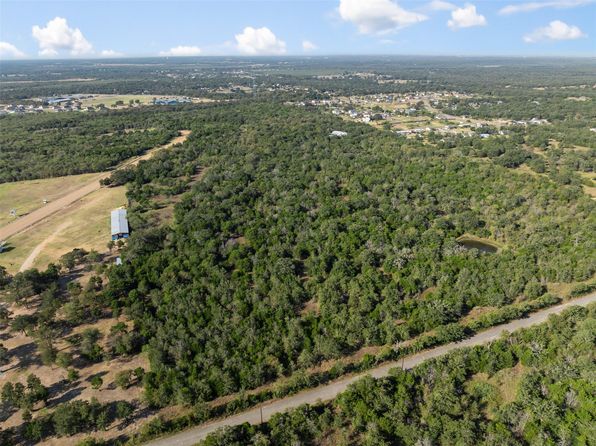 R32881 McDonald Ln W, Cedar Creek, TX 78612