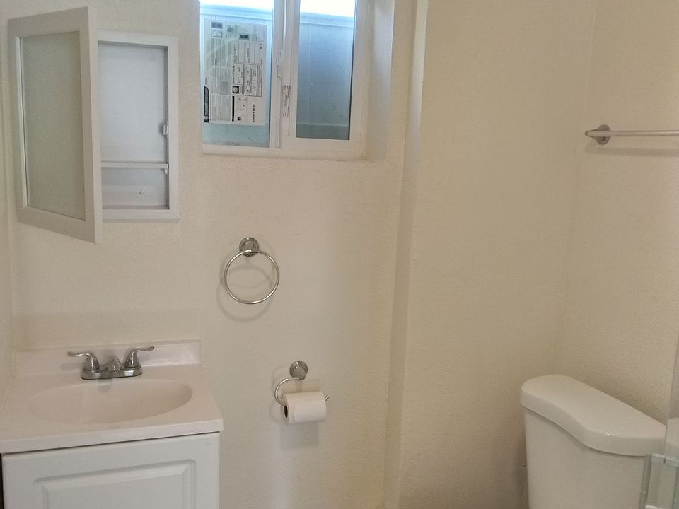 1st image of 714 1/2 S Vicentia Ave #B