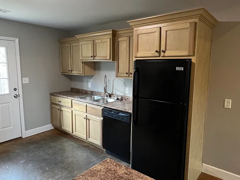 1110 Belt St #B1 — Photo 6