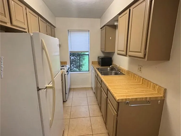 1508 Pine Ridge Dr #A — Photo 4