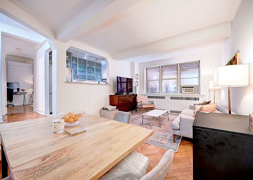1st image of 10 W 74th St APT 4H