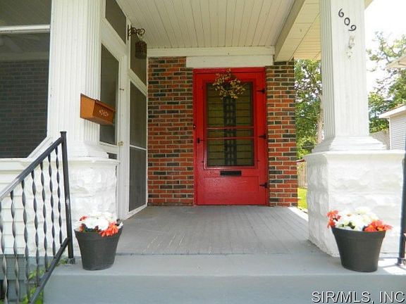 5th image of 609 Fairmont Pl