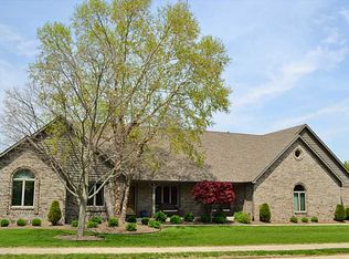 702 Peach Tree Ln, Danville, IN 46122