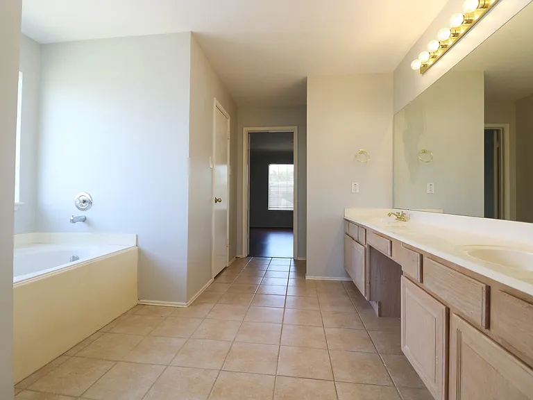 1926 Wildwood Ridge Dr — Photo 14