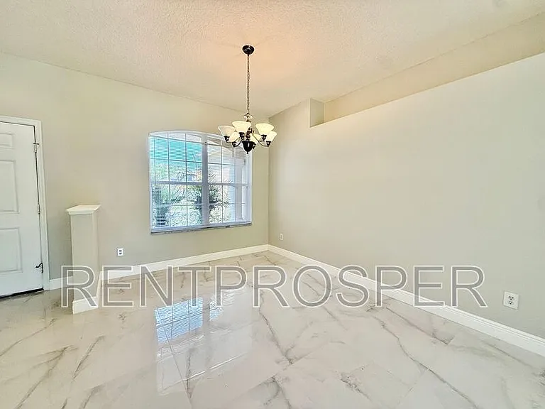 10181 Marsh Pine Cir — Photo 10