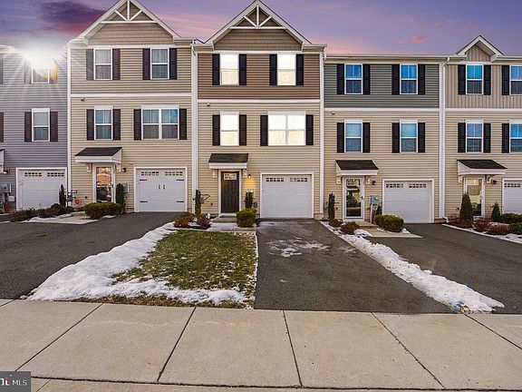 5th image of 31 Foxwood Dr