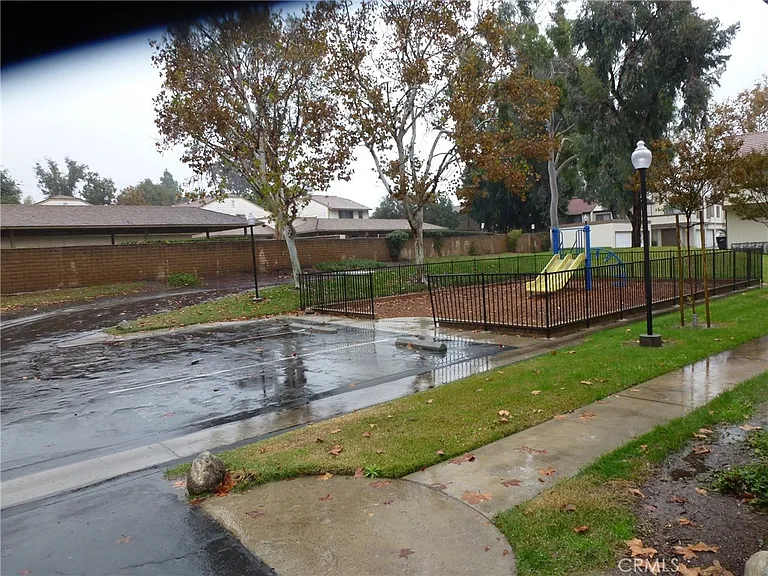 1211 S Palmetto Ave #C — Photo 29