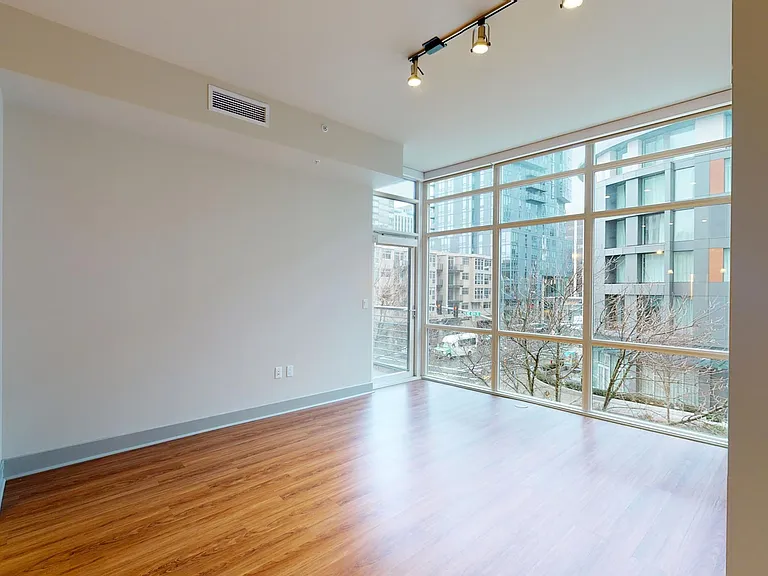 Ashton Bellevue — Photo 38