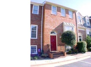 2718 Franklin Ct, Alexandria, VA 22302