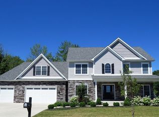 1915 S Feather Rock Dr, Crown Point, IN 46307
