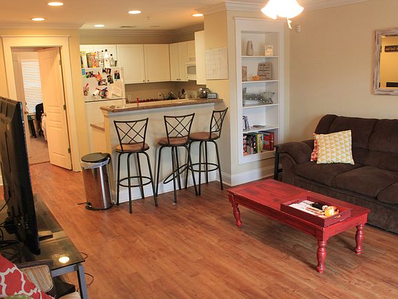 3rd image of 1725 Harvey Mitchell Pkwy S APT 630