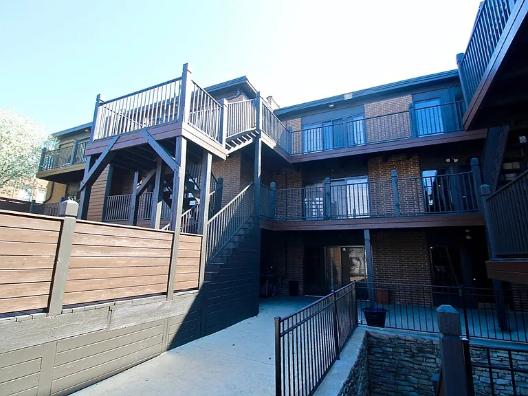 Plaza 44 Apartments — Photo 38