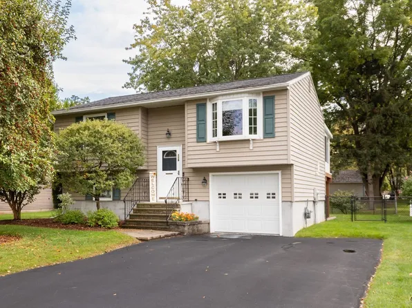 116 Baltic Dr, Liverpool, NY 13090