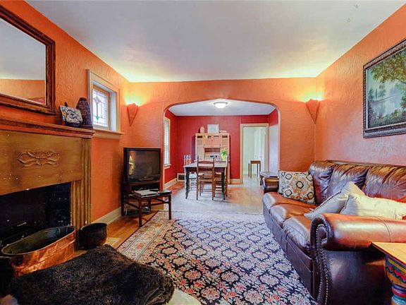 5th image of 1558 Louisville Ave