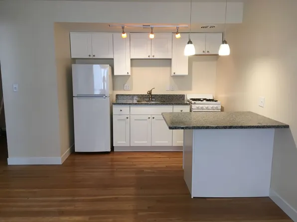1639 Farwell, 1639 N Farwell Ave APT 107, Milwaukee, WI 53202