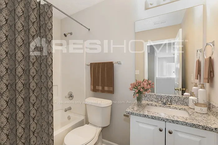 3035 Hampton Club Way — Photo 11