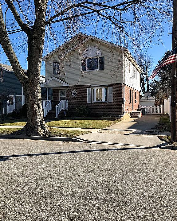 1st image of 250 Paschal Ave