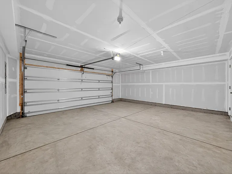 240 E Main St — Photo 11