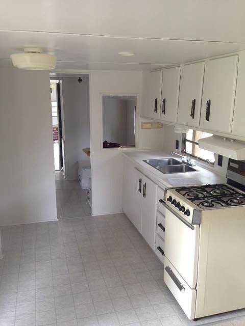 2nd image of 4892 Skyline Dr