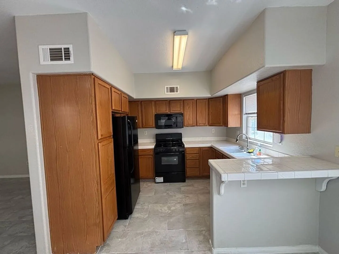 2 Bed / 2 Bath $299 Move-In Special — Photo 3
