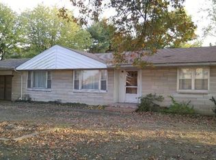 1711 E Davis Dr, Terre Haute, IN 47802