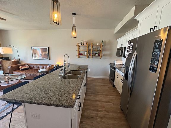 5th image of 5715 Goheen Dr