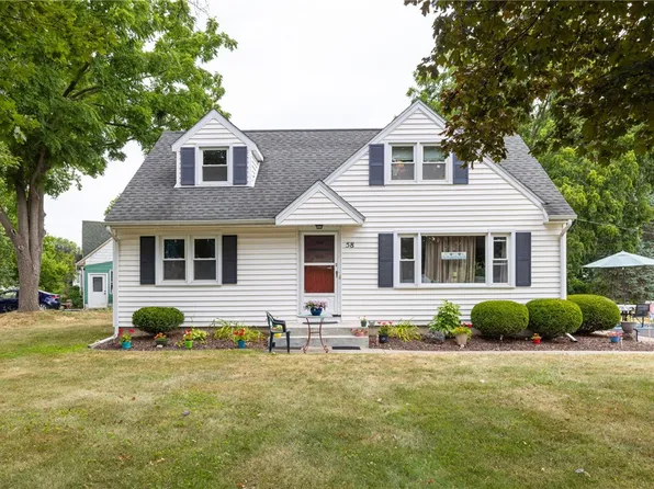 58 Sunnyside Ln, North Chili, NY 14514