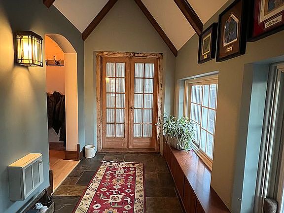 Entry, with bench storage 