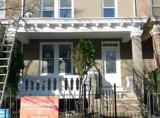 229 18th St SE, Washington, DC 20003