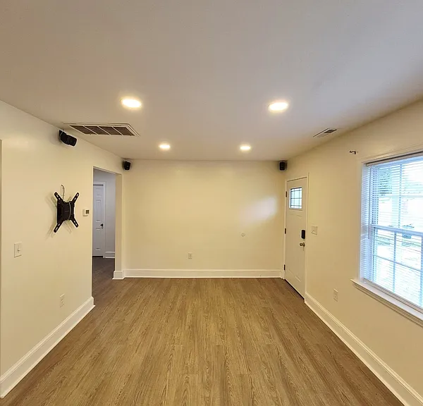 115 Slagle Ave — Photo 5