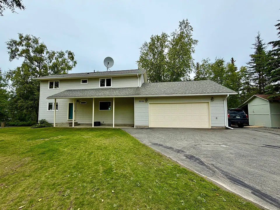 33125 Rensselaer Ln