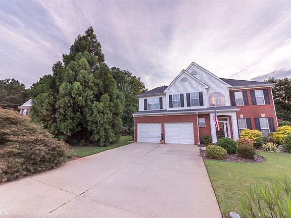 3rd image of 145 Glenleigh Walk