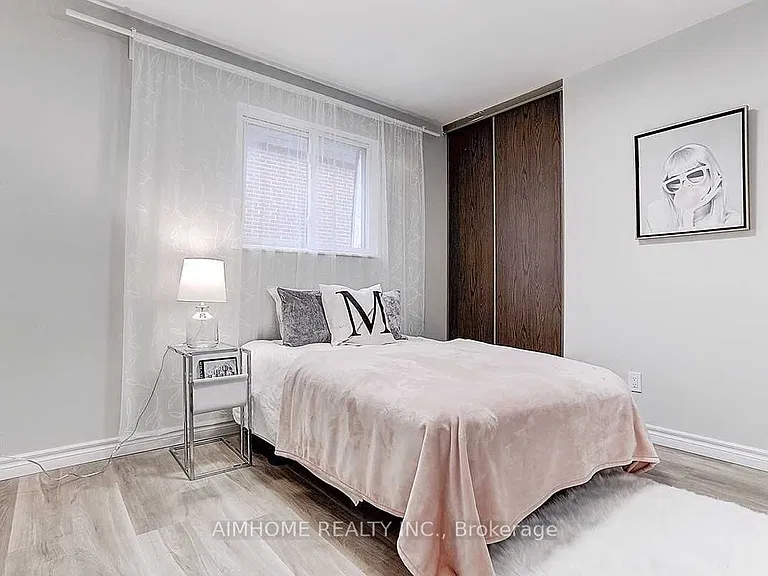 199 Edmonton Dr — Photo 7