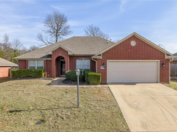 2722 N Hills Blvd, Van Buren, AR 72956