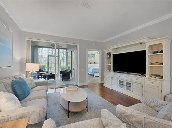 8267 Parkstone PL #102, NAPLES, FL 34120