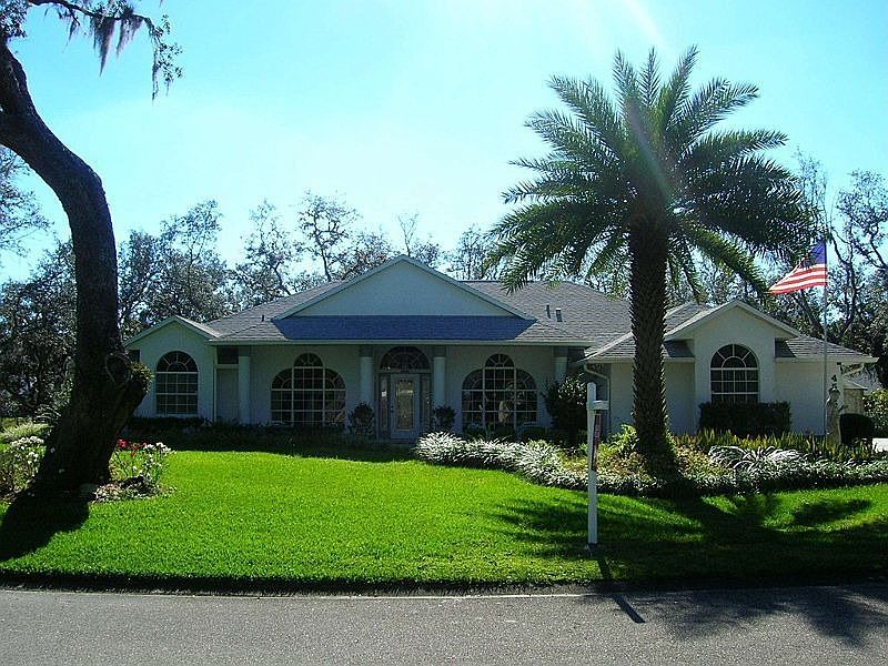 2nd image of 4585 Yorkshire Ln