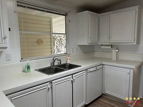 2nd image of 314 Costa Rica